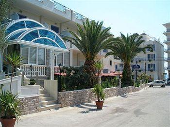 Hotel Tolo מלון טולון