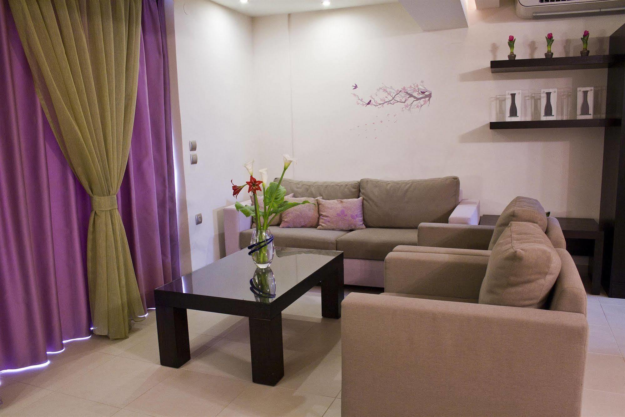 מלון Hotel Tolo טולון