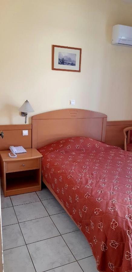 Hotel Tolo מלון טולון